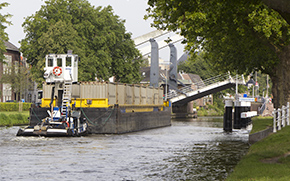 Controlling shipping traffic in the Netherlands canals with wireless sensors - Libelium