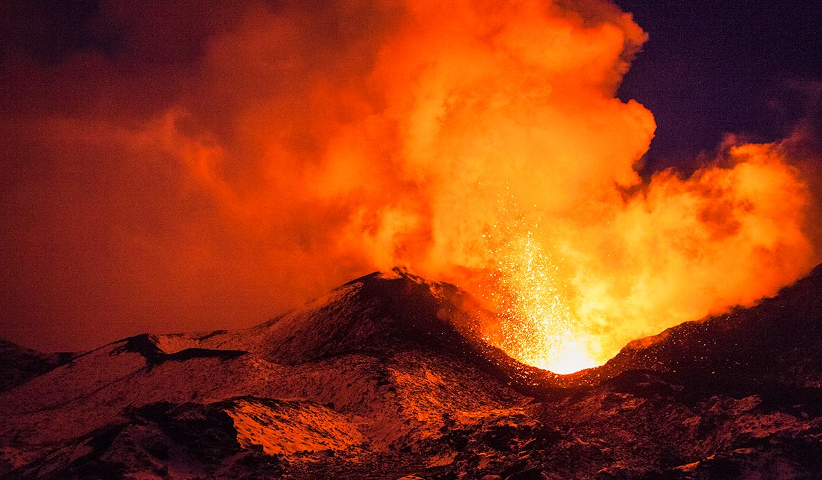 Predicting eruptions in the Masaya Volcano with wireless sensors