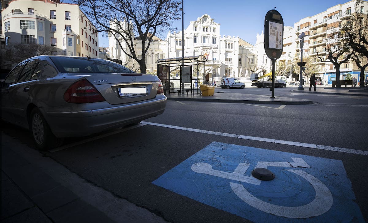 Disabled parking lots monitoring